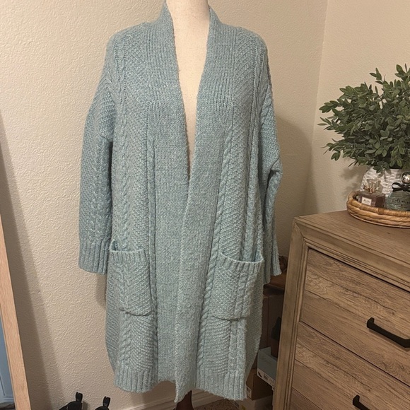 Lane Bryant Sweaters - Lane Bryant Chunky Cable Knit Sweater